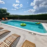 Luanas With Istrian Touch 3*