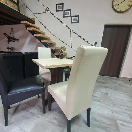Konukevi Luanas With Istrian Touch 3*
