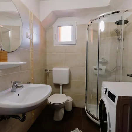 Konukevi Luanas With Istrian Touch