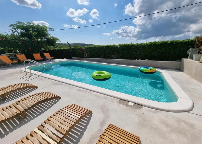 Luanas With Istrian Touch 3*